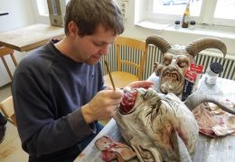 krampusmaske-bemalen-45.jpg
